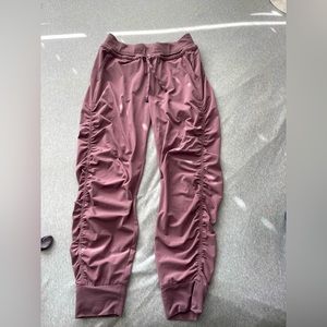 Athleta Unlined Attitude Pant size 2 (fits like a 4)